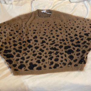 Davi & Dani Oversized fuzzy leopard sweater